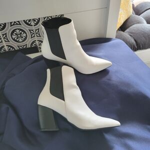 Lulu's Chhnky heels boots